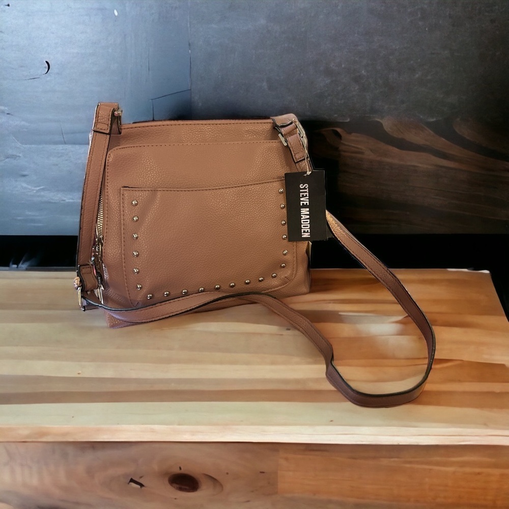 NWT Super cute new with tags, blush colored Steve Madden Crossbody